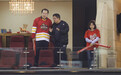 英达“涉嫌洗钱被捕”后穿球服现身 心情未受影响(图)