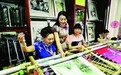 汉绣大师黄春萍： 传承汉绣技艺 扶残助困送温暖