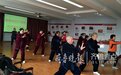 泰山区老人活动真丰富，家门口就能学打太极拳