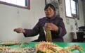 铁扇公主有个芭蕉扇，济宁谢士娥做了把麦秆版的