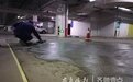 小区车库设计为耐磨漆实际为水泥地，开发商称是笔误