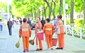 节日里的坚守
