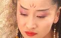 眼角一滴珍珠滑落的古装女子，邀月霸气、秋容婉约、玉莹惹人怜