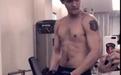 黄子韬健身大汗淋漓 放粉丝福利半裸秀身材胸肌吸睛