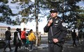 天安门广场“最小战友”：国庆和警察爸爸同上岗(图)
