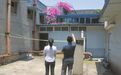 乐山一小区楼顶违建都两年了 14户违建依然存在 强拆无期