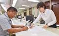 “最多跑一次”纵深化  行政审批再提速