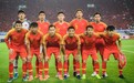 国足3大神锋集体哑火！41年全胜纪录作古，下一轮又成生死战