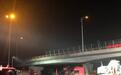 江苏无锡高架桥坍塌事故：现场已出动大型吊机施救