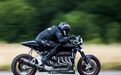 3000cc V8发动机最大马力480匹的摩托车，还准备量产