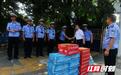 常德：烈日下交警受关注，银保监局送清凉