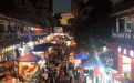 夜太美，尽管再催肥，总有人围着小摊排着队