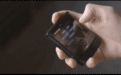 V3附体 刀锋重生！摩托罗拉Razr发布：全球首款折叠屏翻盖手机
