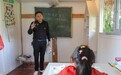 贵州务川小学教师为10岁残疾学生建起“一个人的学校”