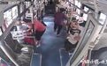 宁波一公交车上有人到站却不肯下车！车辆“被迫逼停”10分钟