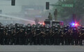 整夜骚乱之后：美国警察强势清场，水炮车出动