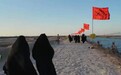 苏莱曼尼遇刺后，伊朗清真寺顶升起血红色旗帜是何含义？