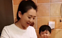 “月亮姐姐”王昊罕晒儿子，母子二人笑起来一模一样