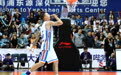 上海男篮DJ罗思杰将隔离比作“坐牢”引众怒，俱乐部宣布停止与其合作