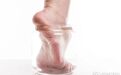 每天踮脚能防病？坚持踮脚尖的人，身体3方面得到改善