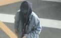 回应隐婚生子后朱一龙现身机场 戴双层帽子不见正脸力求低调