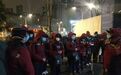 四川138人救援队抵达武汉