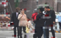 章子怡子女片场探班，醒醒性格活泼身高出众，1岁儿子正脸罕曝光