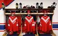 苏联重出江湖？俄冰球队穿复古球衣 纪念队史首枚冬奥金牌