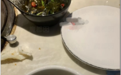 广东夫妇在饭店吃到带血胶布 一查厨师有梅毒！