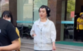 “太后专业户”刘雪华露面，身材苗条妆容精致