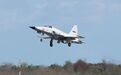 美国海军接收首架“F-5N+”假想敌战机
