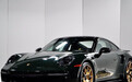 保时捷911 Turbo S实拍曝光！搭金色轮毂+碳纤维车顶，3秒内可破百
