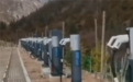 荒山野岭惊现成排充电桩并一年多从未使用 景区回应