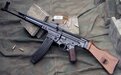 “纸上冤家”！二战德国STG44突击步枪相比AK-47，究竟孰优孰劣？