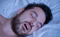 晚上睡觉如果有这种症状：离猝死不远了