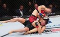 张伟丽身价飙升！UFC281击败卡拉，收入高达474万