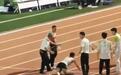 热议！大学生5000米决赛累趴，跪地爬向终点，不幸晕倒抬上救护车
