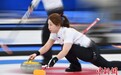 女子冰壶循环赛第一轮：中国队负丹麦队