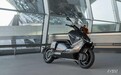纯电踏板 宝马第二款量产纯电摩托车BMW CE 04中国首发