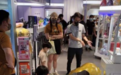 “熊孩子”撞碎天价潮玩：一个天线宝宝人偶售价超4万元，凭什么这么贵？