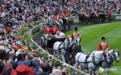 凯特王妃红裙惊艳皇家赛马会！高调继承女王穿衣“特权”，卡米拉查尔斯都得让着她？