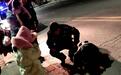 七旬醉酒老人摔倒路边，湖北襄阳保康警民联手送医救治