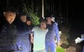 男子杀人后躲进深山19年，养8只恶犬防身！抓捕画面曝光