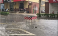 树木倾倒！道路积水！西安多路段管制，暴雨仍持续…