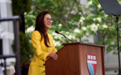 杨紫琼在哈佛毕业典礼上演讲：当机会来临时，要全力以赴