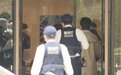 5名日本人持刀入室抢劫2名中国人 1强盗在缠斗中受伤死亡