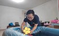 她专为老人洗澡，单次400元：洗的不是身体是尊严