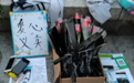 孩子摆摊卖花，遇上城管！下一幕让很多人落泪