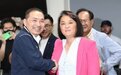 侯友宜与金门女民代握手长达18秒，展现蓝营团结氛围