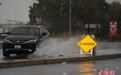 强降雨持续袭击美国旧金山湾区